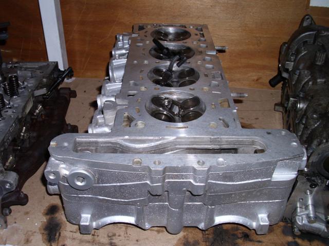 Opel Vectra 2,2 Benzinli Silindir Kapak