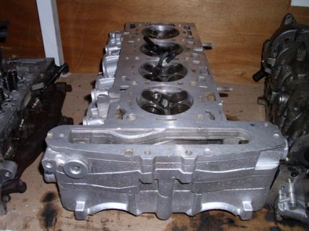 Opel Vectra 2,2 Benzinli Silindir Kapak