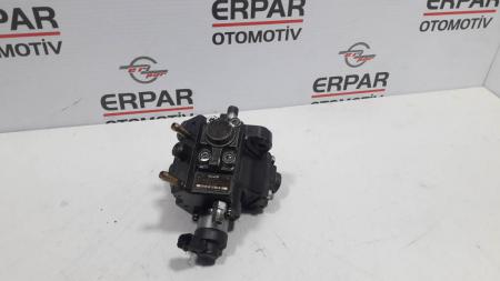 Opel Combo D 1.6 D  Yakıt Pompası