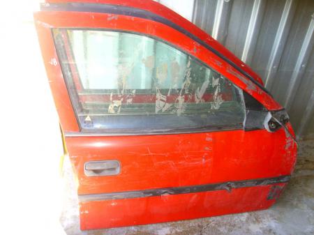 OPEL VECTRA B ÇIKMA SAĞ ÖN KAPI (KIRMIZI)