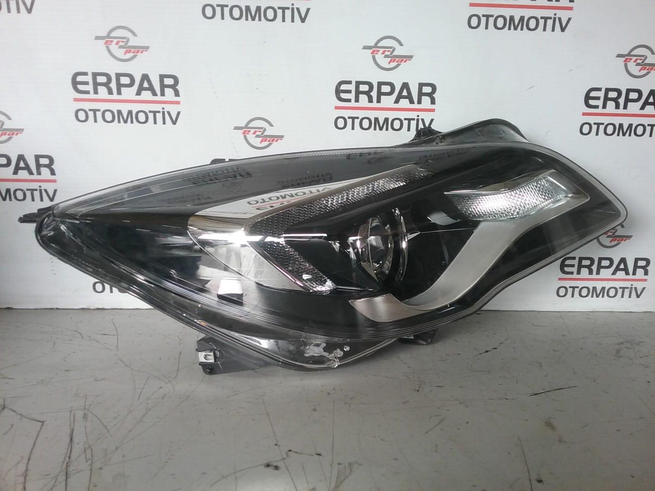 İNSİGNİA SAĞ DÜZ FAR